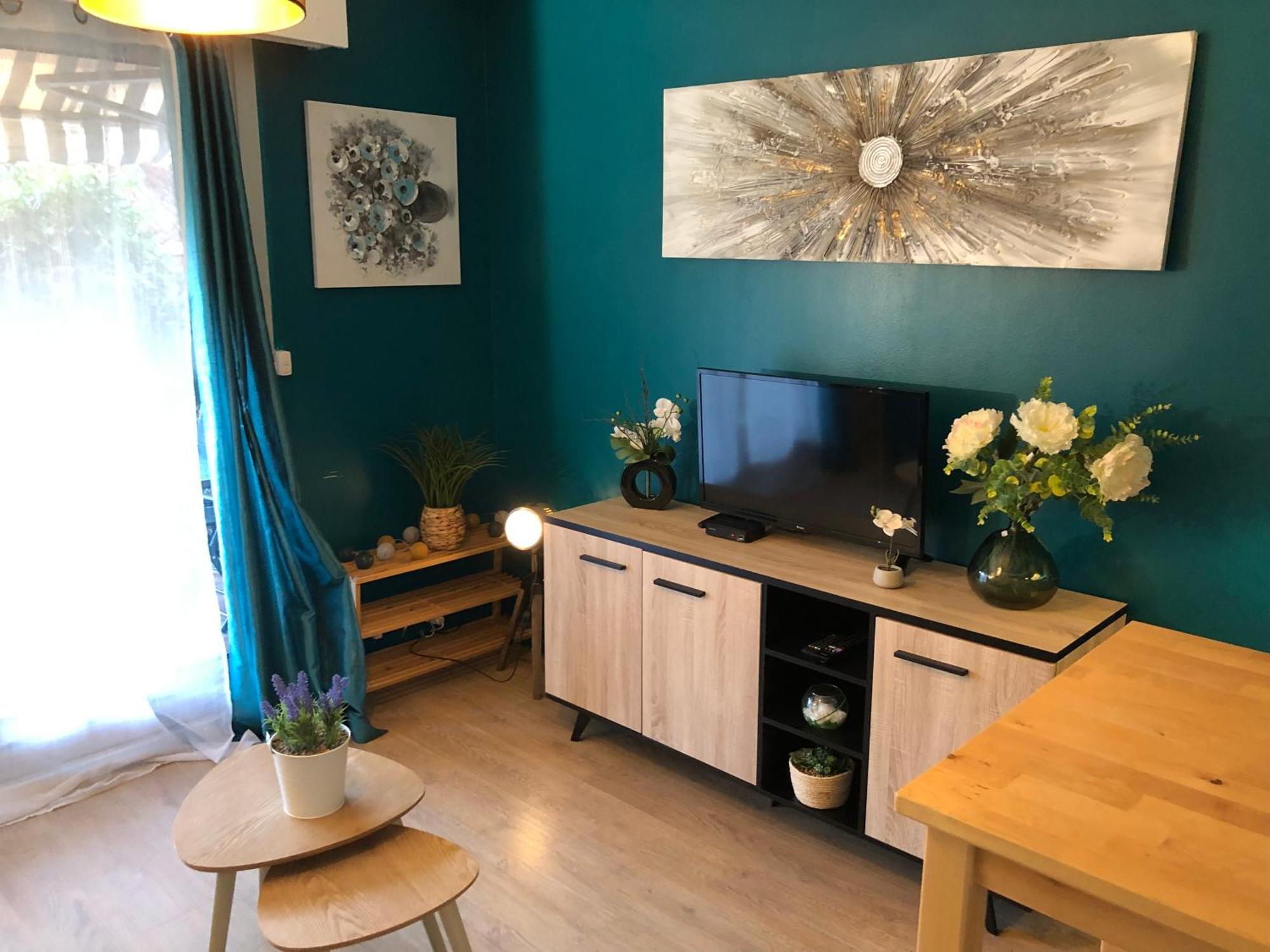 Avec Jardin Apartment